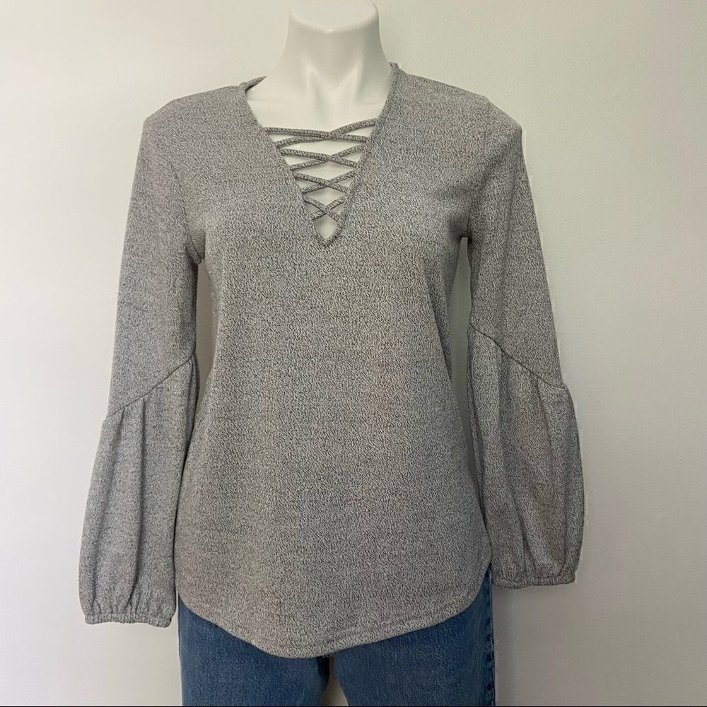 Shilla the Label Poof Balloon Sleeve Sweater